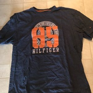 I’m selling this shirt.